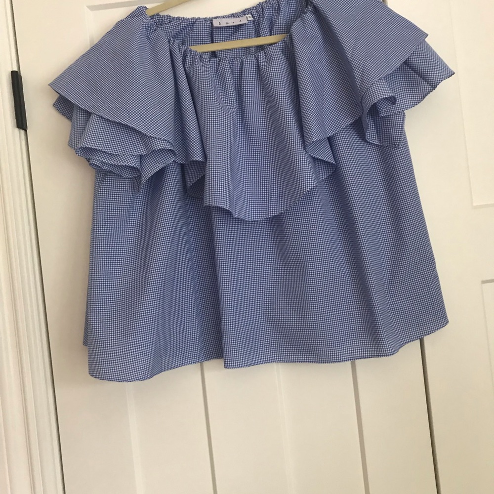 Cute blouse
